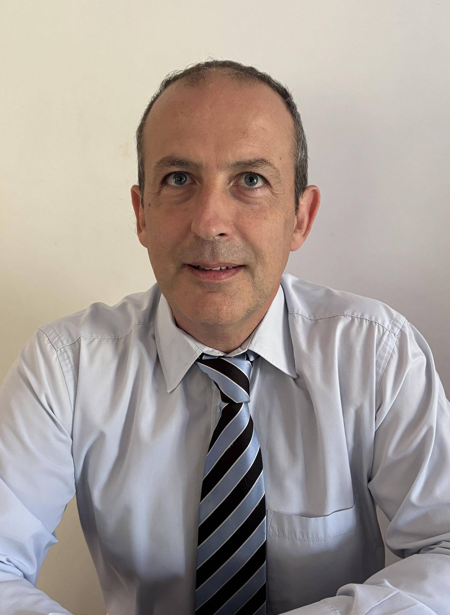 Cyrille  - Managing data activities