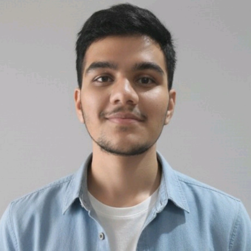 Niraj  - Especialista en Operaciones de Financiamiento