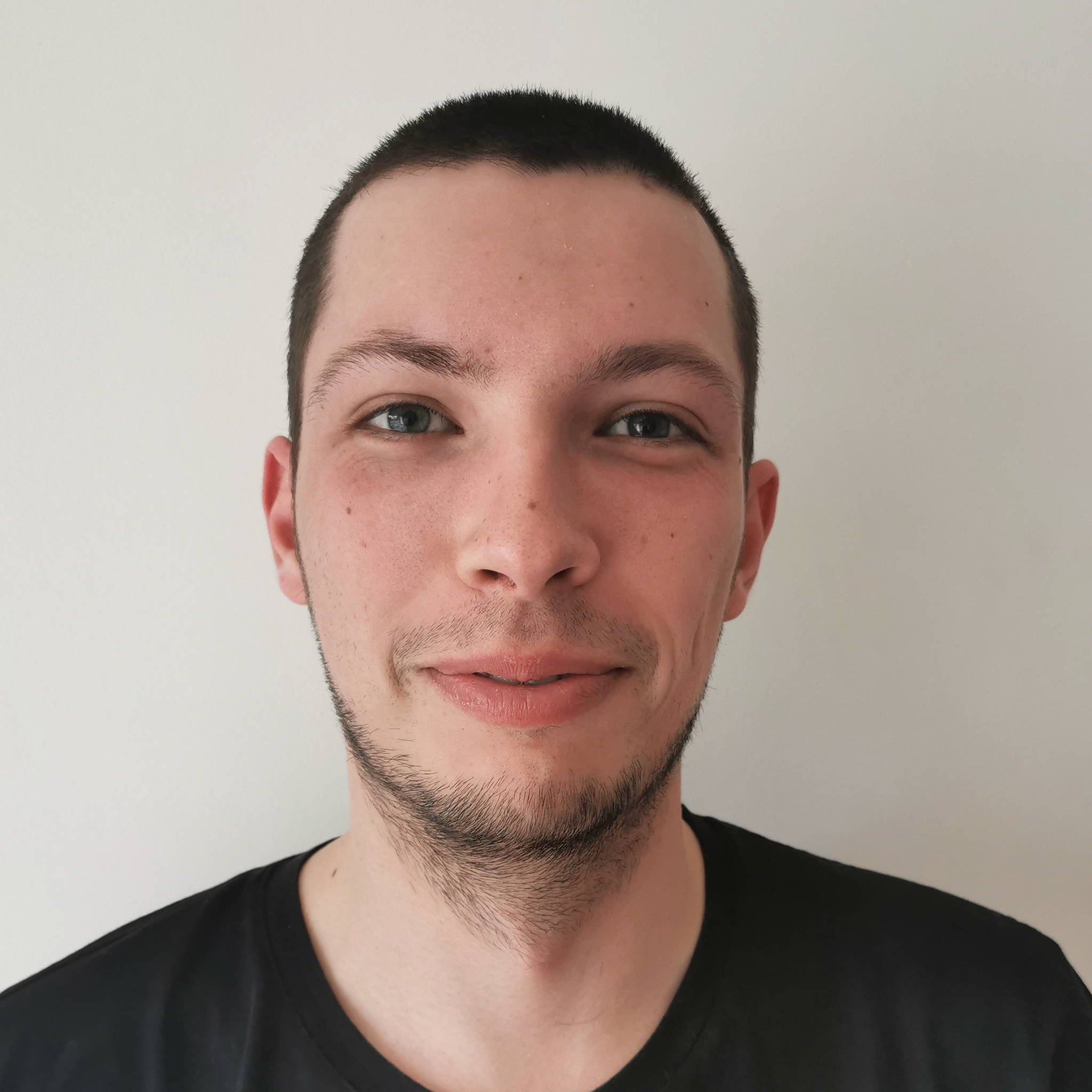 Hugo Le Guern - Développeur Full Stack ReactJS / NodeJS