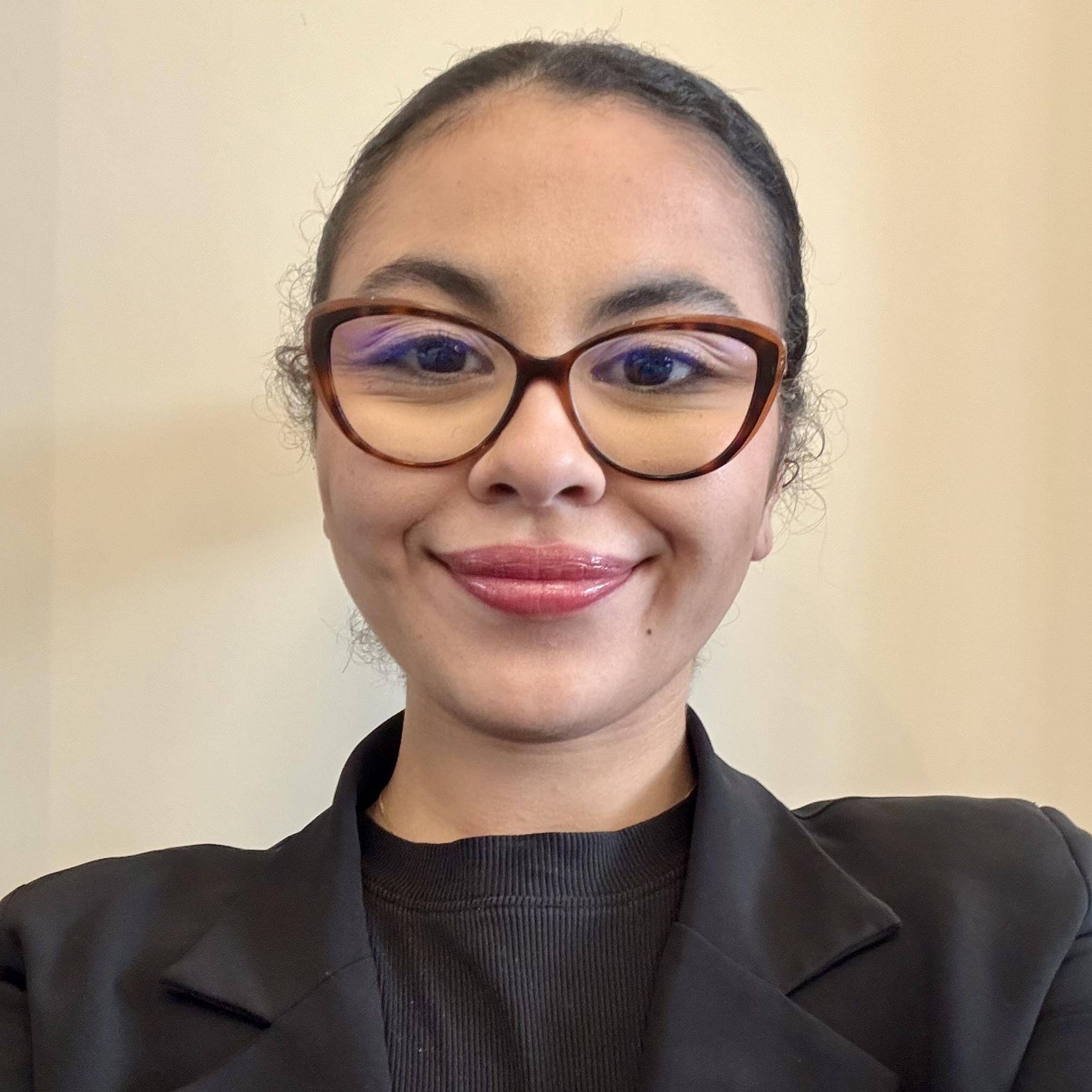 Myriam S. - Office Manager Freelance | Assistanat de direction