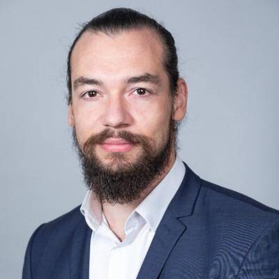 Iliya  - Artificial Intelligence Consultant
