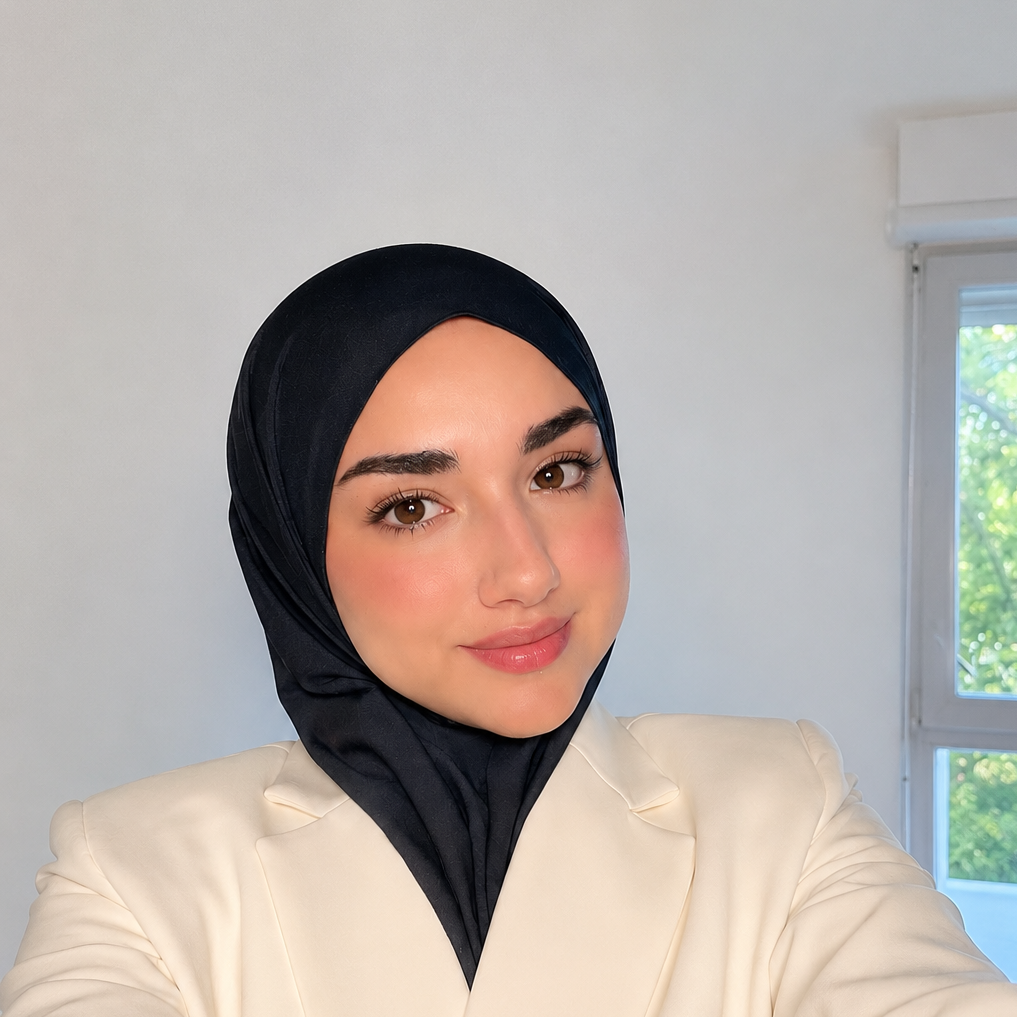 Oumayma Sadeddine - Développeuse Web & Mobile | Symfony · React · Aws