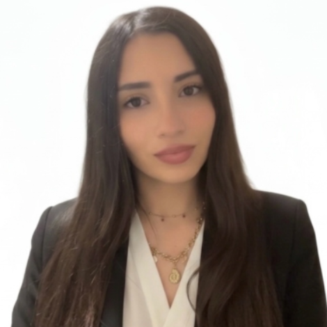 Zoé P. - Social Media & Community Manager