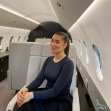 Mayssa Aissaoui - Consultant Marketing Digital & IA  Réseaux sociaux