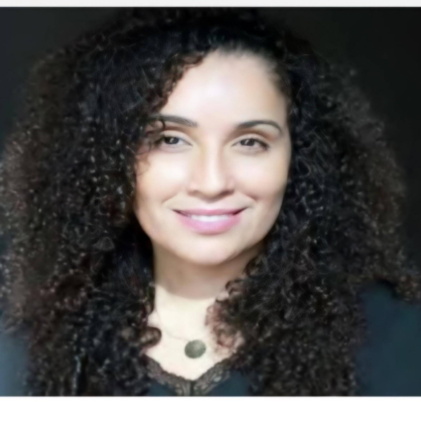 Zohra Tahri - Formatrice en management et en commerce
