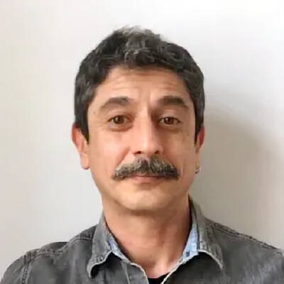 Turgay Tugsuz - Art Director & Brand Designer