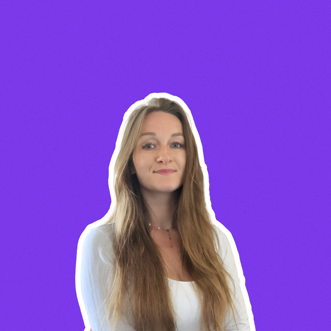 Julia  - Audit I Social Media I Formation I Canva  🚀