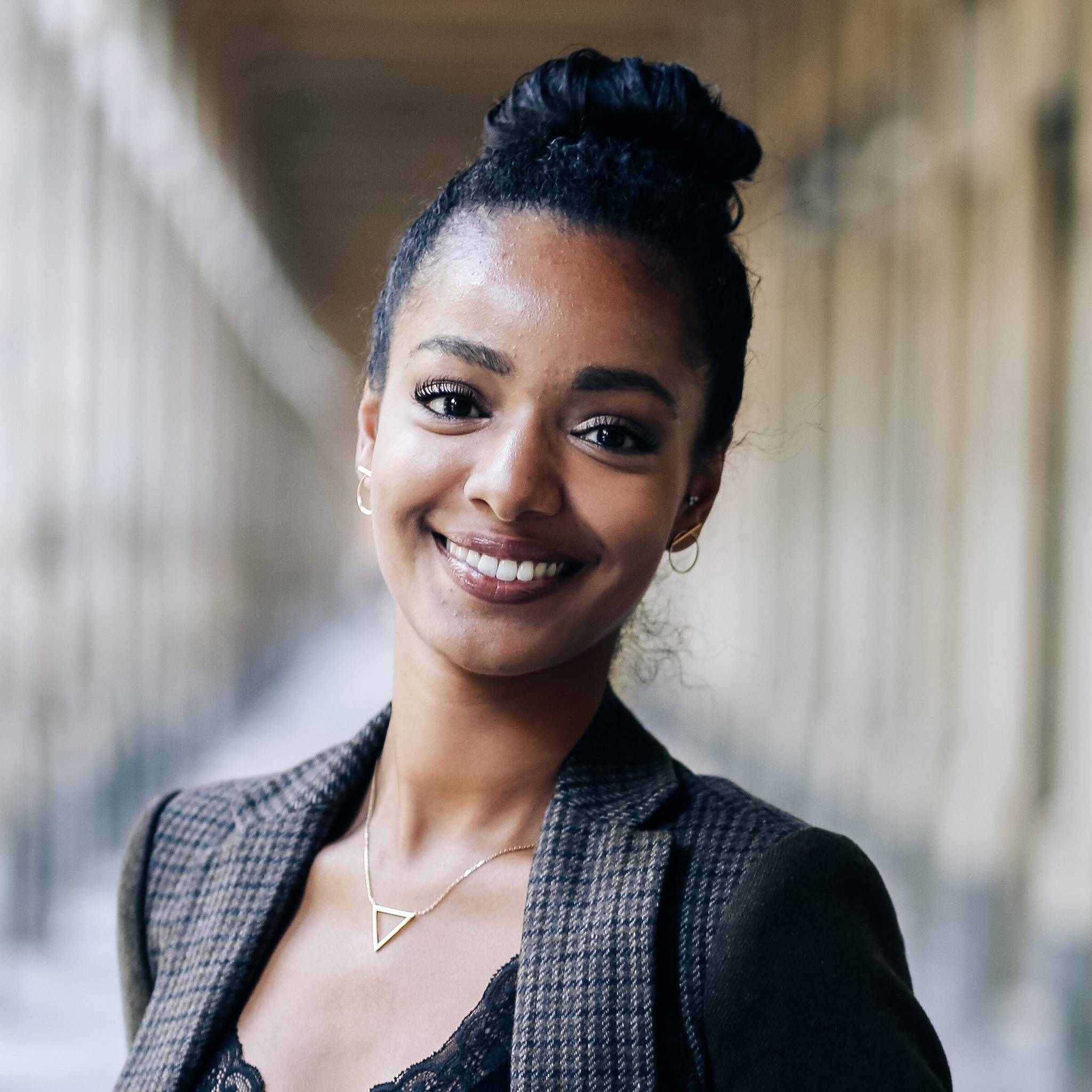 Asma Martinet -  Sales Operations & Formatrice médico-social