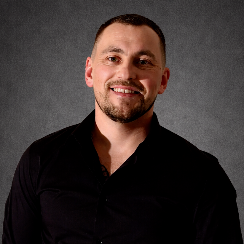 Dmytro Burtsev - Développeur Web | Scraping & Automatisation | CRM