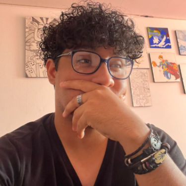 Bruno C. - Diseñador Gráfico / Web
