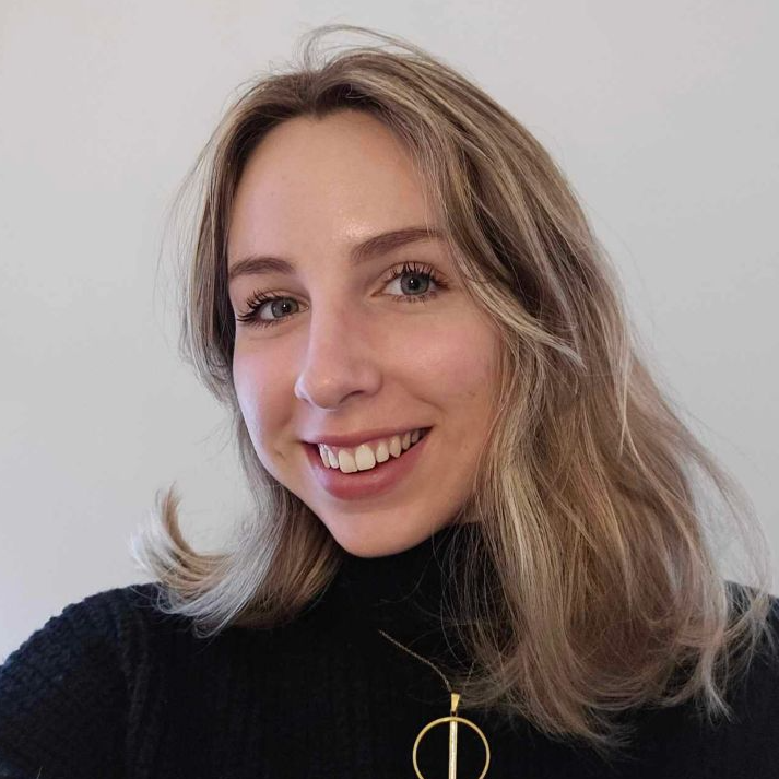 Mélyne Dubéros - Assistante administrative & organisation