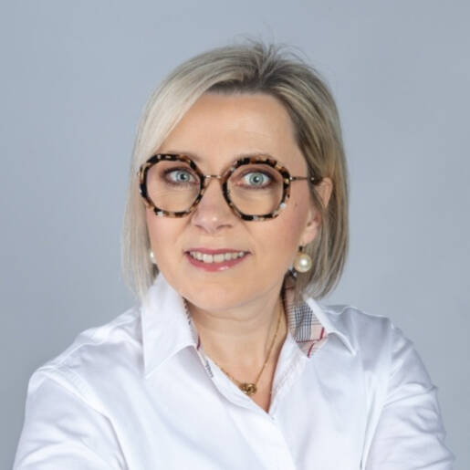 Stéphanie Gayout Moreau - Formatrice retail /cosmétiques/parfumerie/luxe