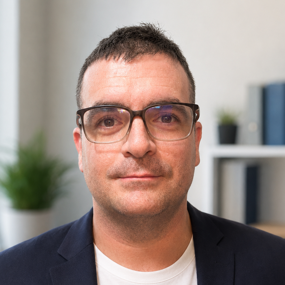 Alister Amory - Responsable Opérations & Supply Chain | ERP & IT |