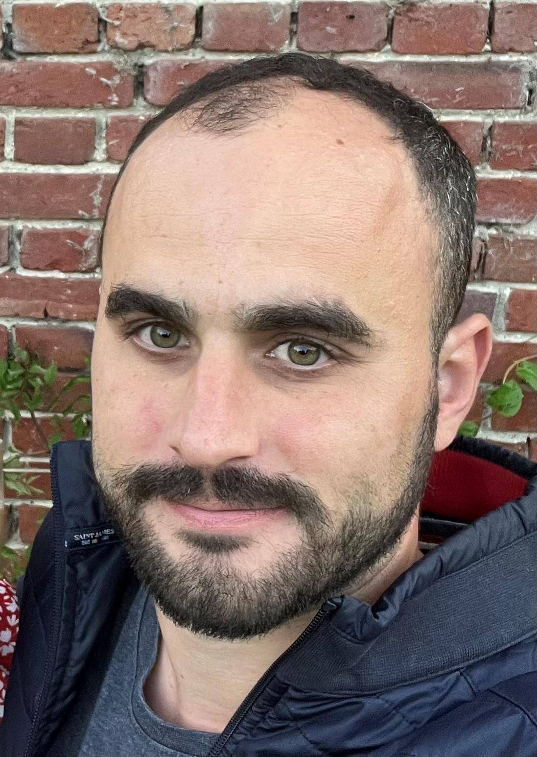 Justin  - Pro en BE Électricité équipé et autonome