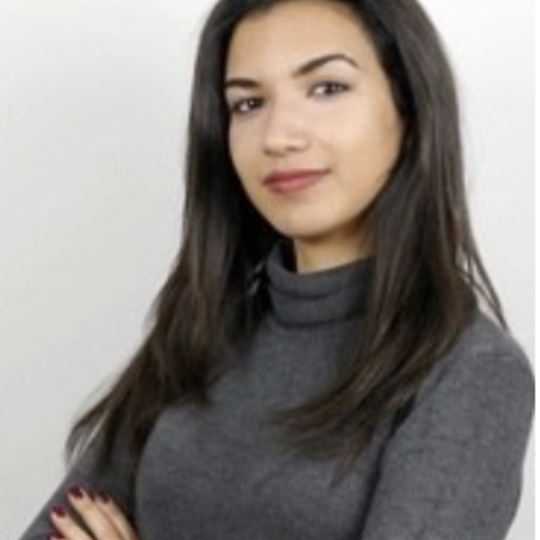 Yasmina Toumi - Business Analyst