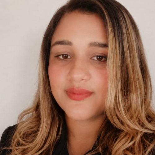 Joyce Fernandes - Créateur(trice) de contenu et designer graphique