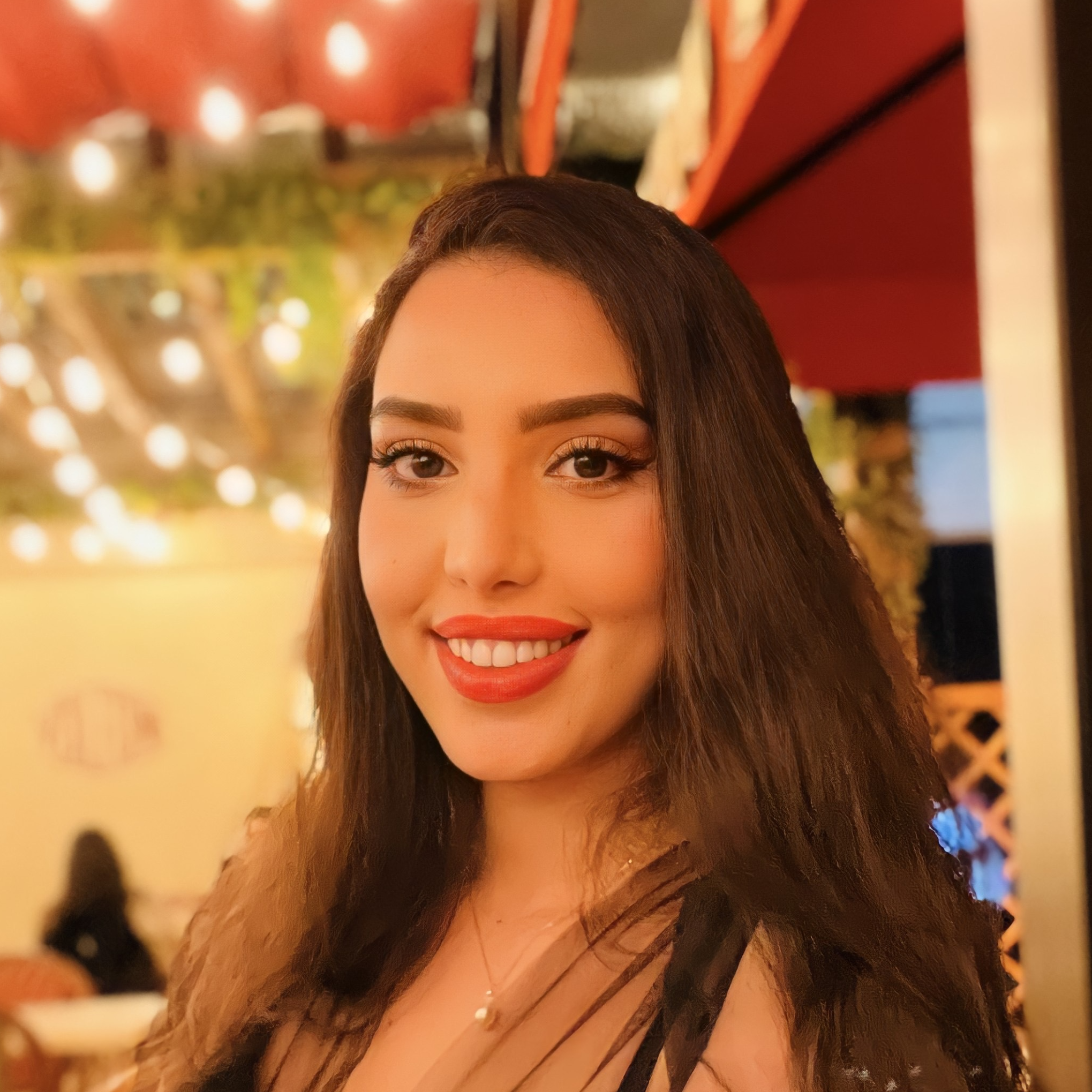 Zineb Boumzebra - Social Media Manager, Community Manager, Instagram