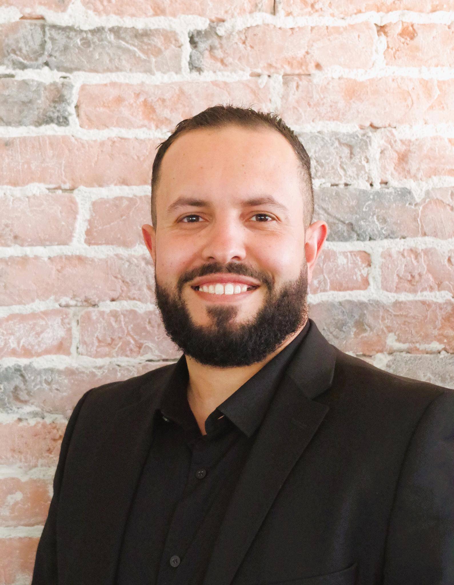 Younes M. - Architecte BIM Gestion de projet 2D /3D conception