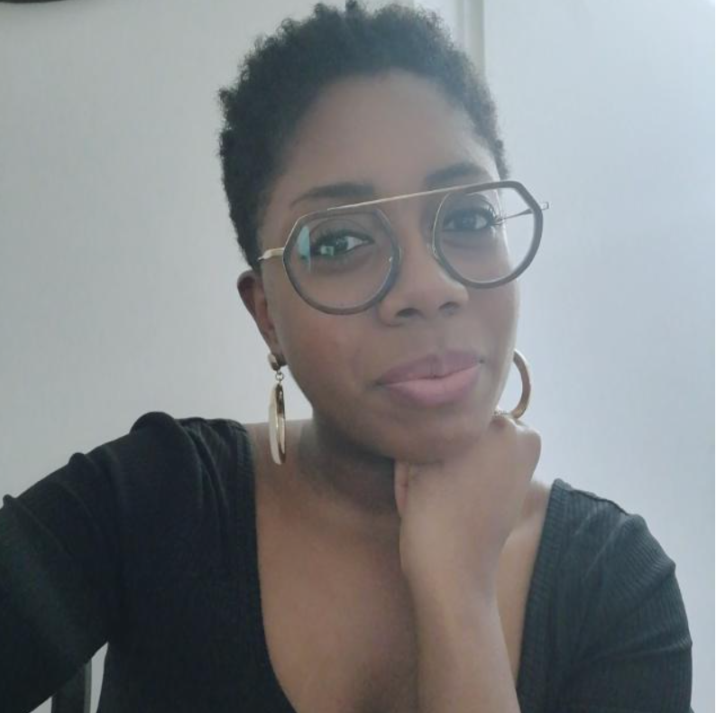 Magalie Mars - Customer Support / Customer Success Manager 