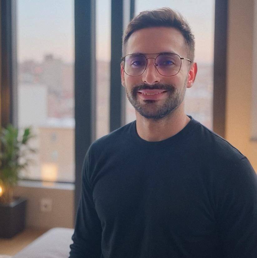 Juan Lopez - Software, Data & AI Architect | Former CTO | Agent
