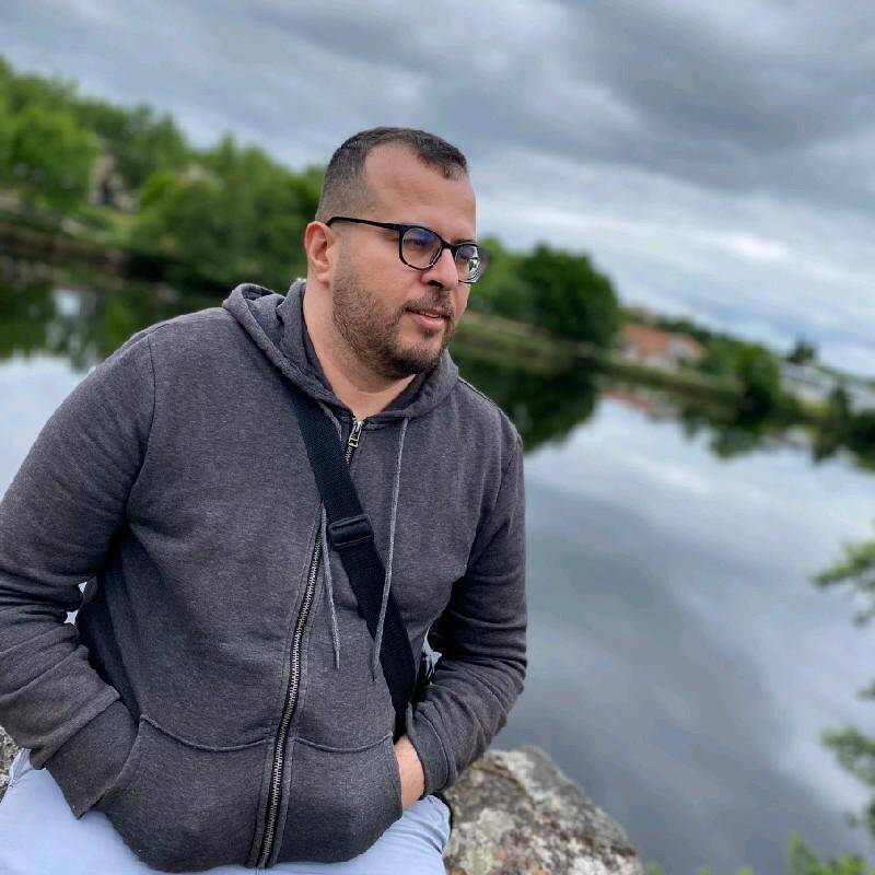 Mohammed Sebaa - Senior/Lead Java PHP Vue–Security–AI–AWS–AEM–OKTA