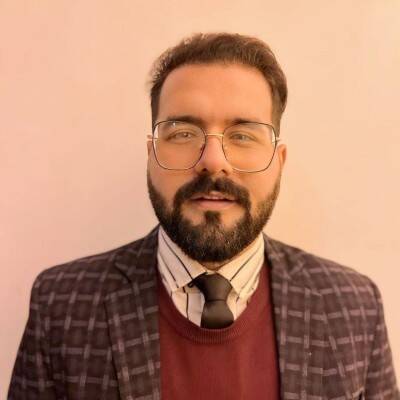Mehrzad Dalili - Internal Accountant
