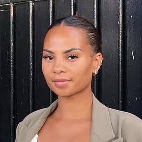 Charlène Amosun - Community Manager | Réseaux sociaux | Instagram 