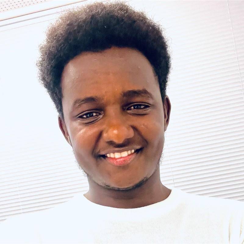 Bechir Ousmane Tom - Ingenieur Machine Learning et Dev
