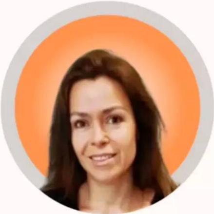 Gabriela Parada - Content & Community Manager