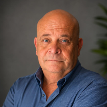 Philipp Baur - Interim Executive | COO & Transformation