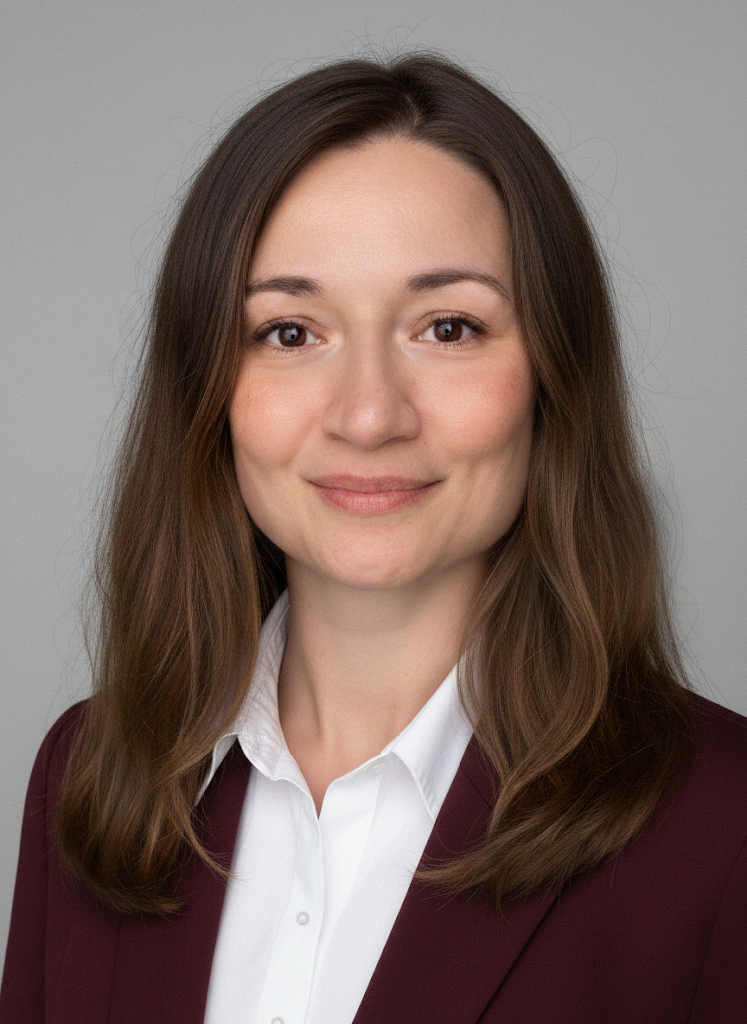 Kristina J. - Product Designer Senior
