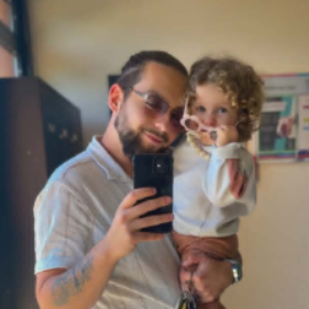 Quentin Essertel - Product Builder / Growth Marketing Manager