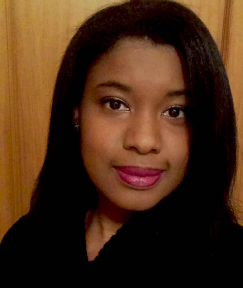 Aminata D. - Concepteur de sites web - Graphiste freelance