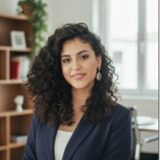 Kenza B.