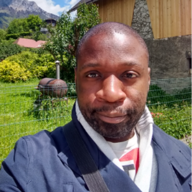 Arnaud Bakoula - Cloud Architect & DevOps Expert