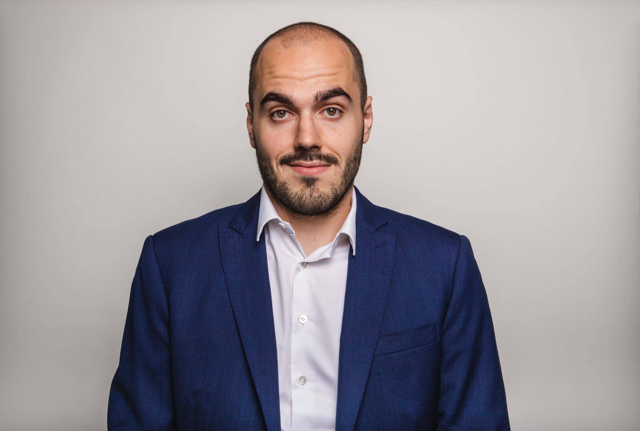 Adam Quinquenel - Data Analyst | SQL, Dataiku, Power BI, Tableau