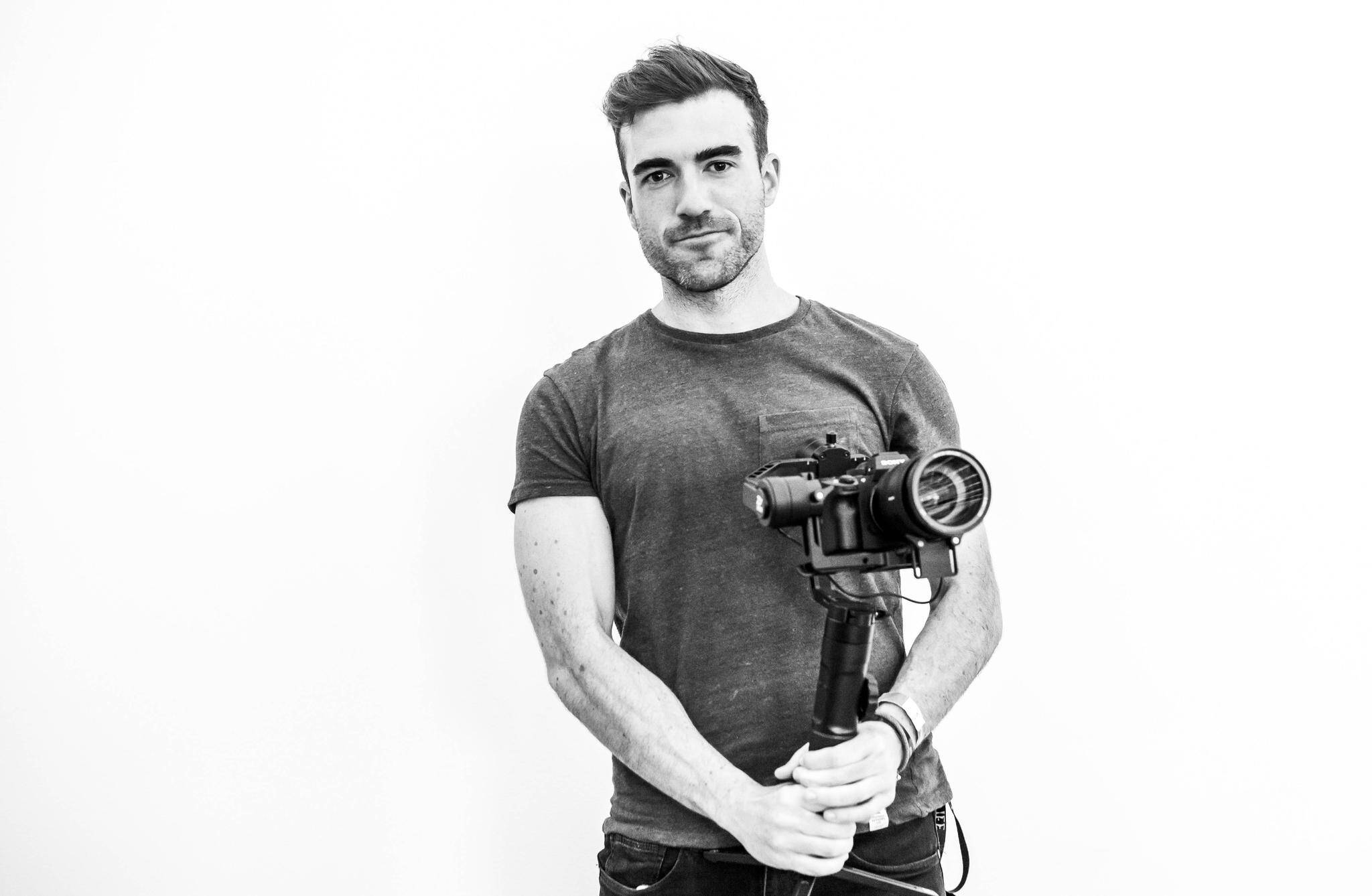 Victor Sanz - VIDEOGRAPHER / PHOTOGRAPHER