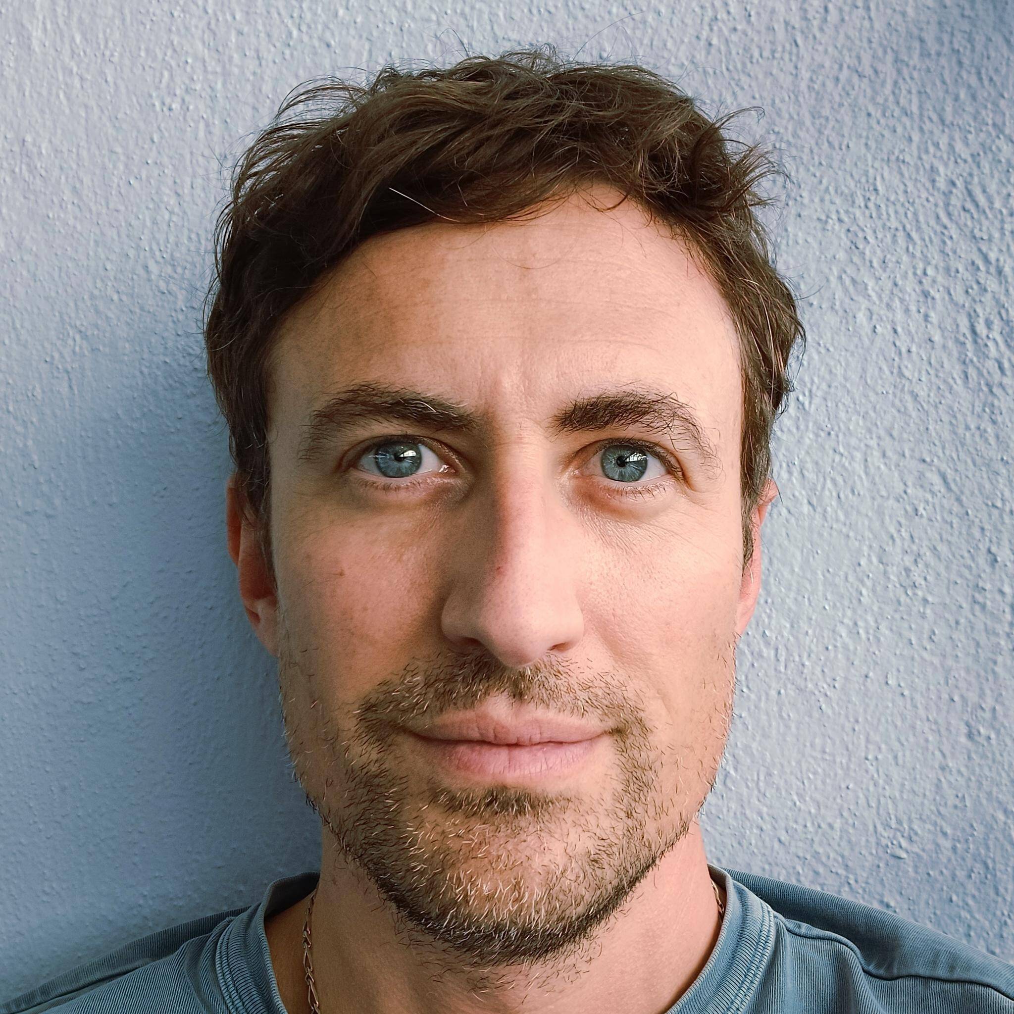 Valentin D.
