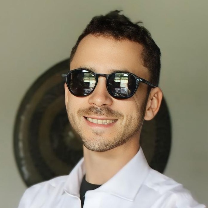 Paul-Eric L. - Full Stack Developer - NodeJS / React / Next.js