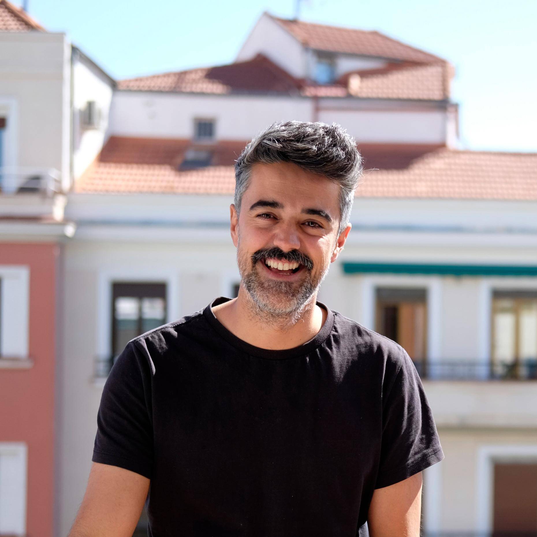 Víctor Bellmont - Senior Product Designer