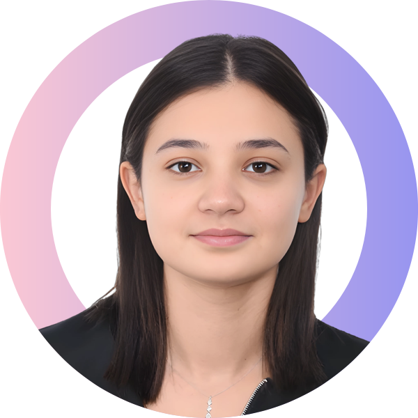 Yasmine L.