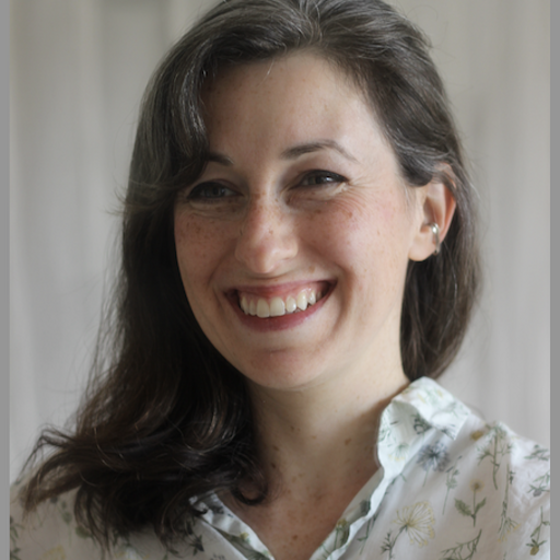 Marianne Hirsch - Product Designer, UX researcher Service public