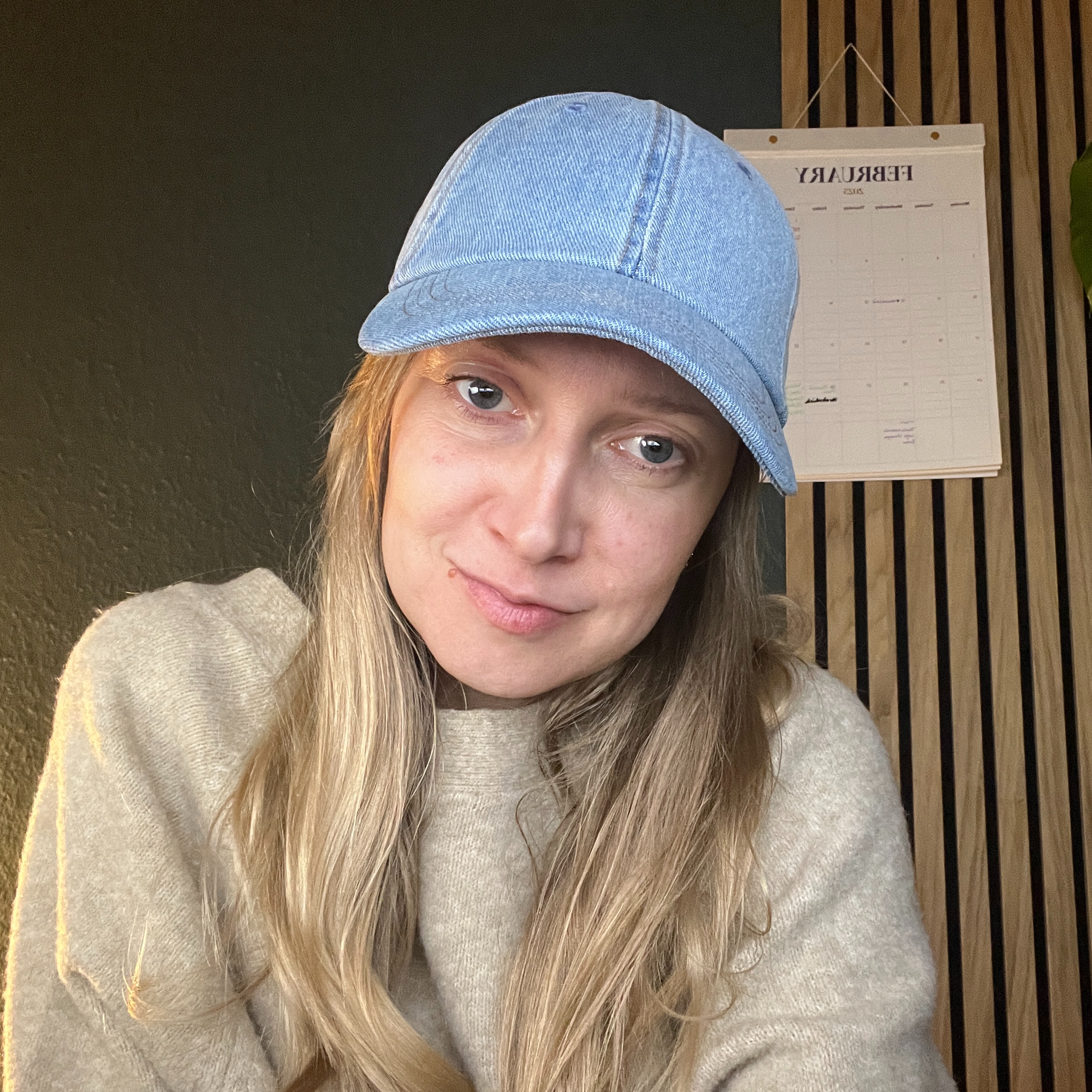 Domenique  - UX Researcher┃Lead Product Designer┃Facilitator