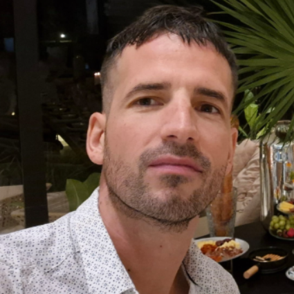 Yannick Buze - Consultant commercial senior | Vente & Formation