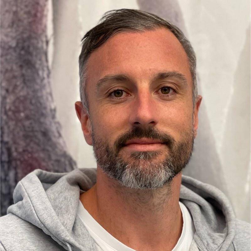 Julien Szymanek - International Sales Strategy and Management