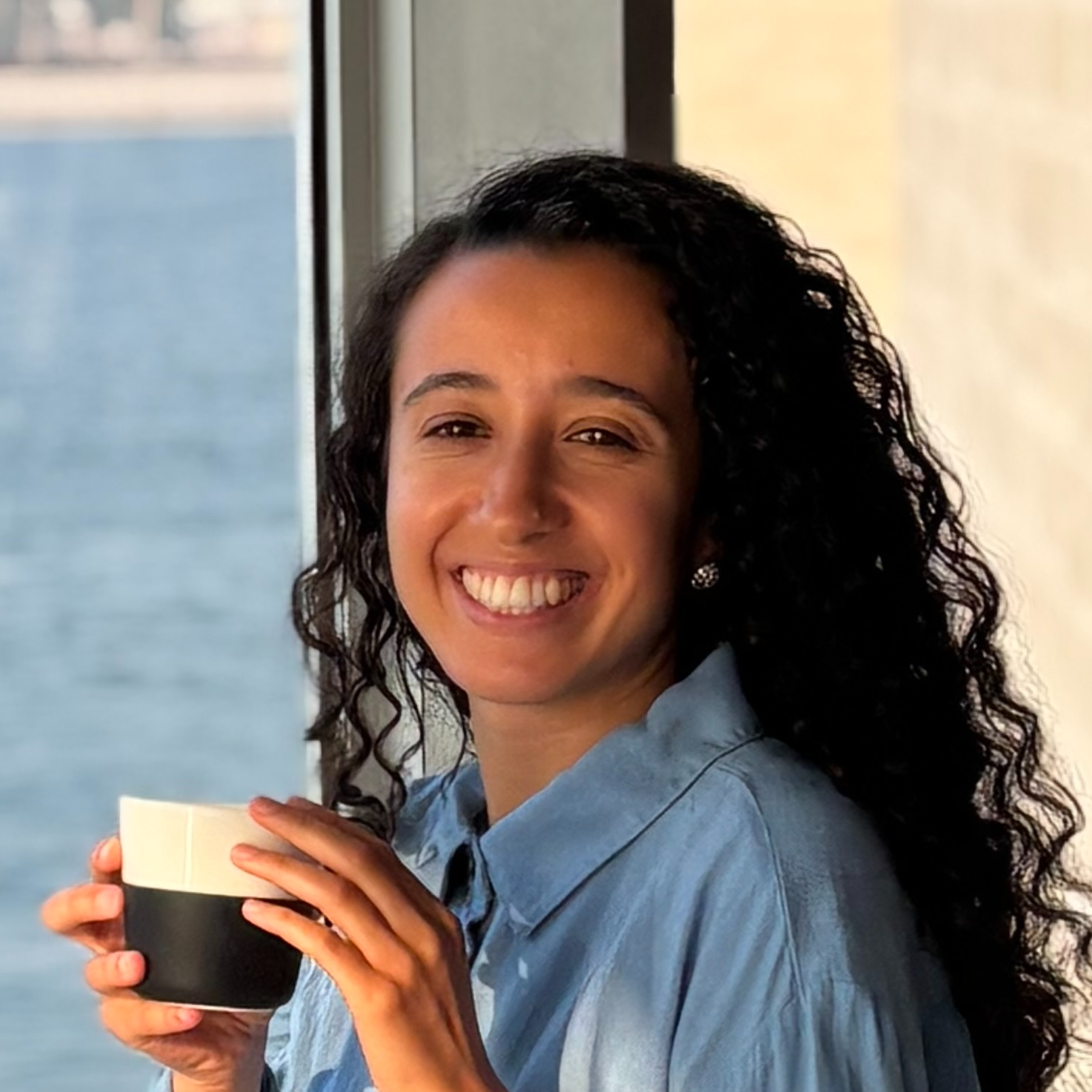 Nadira Hamouda - Online Business Manager & Recrutement 