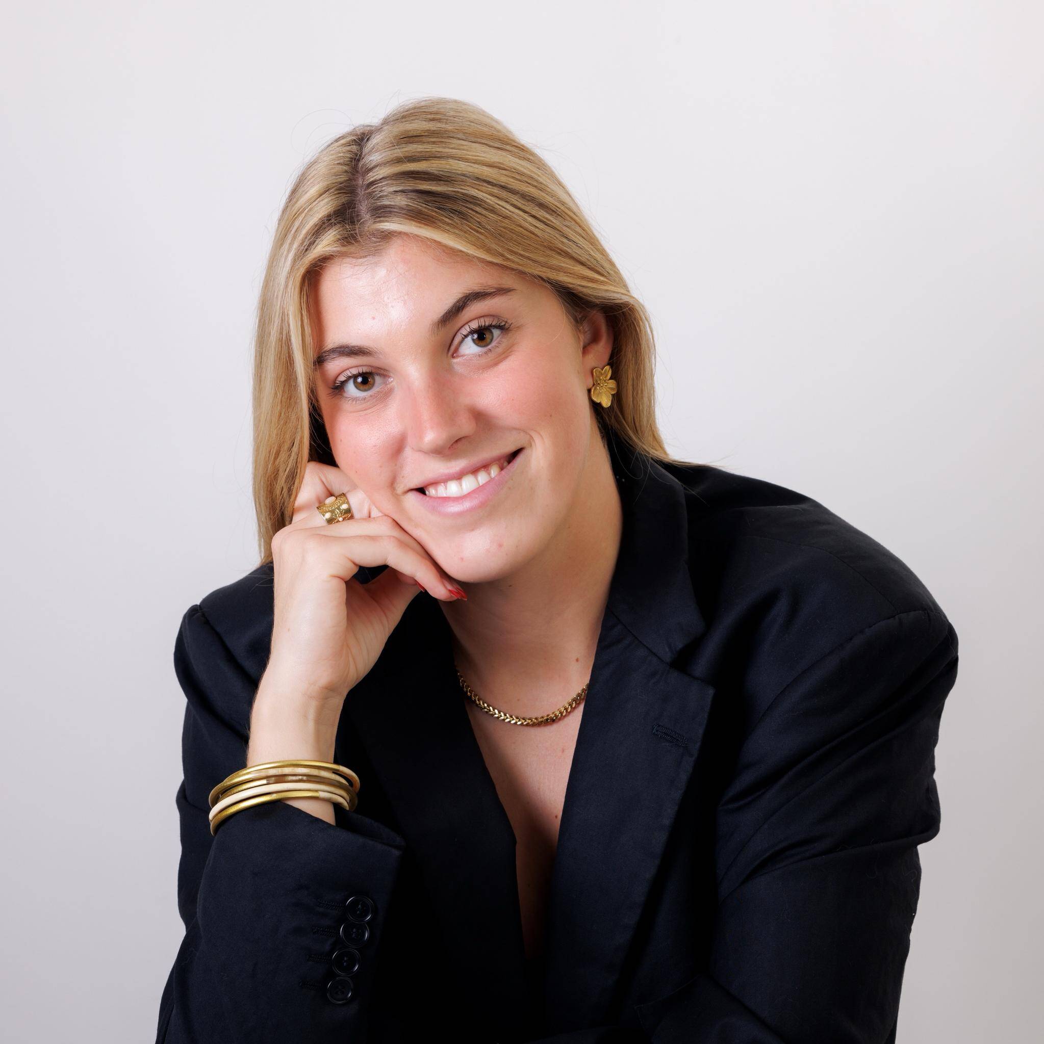 Laura Morin - Community Manager - Social Media Manager - Photo