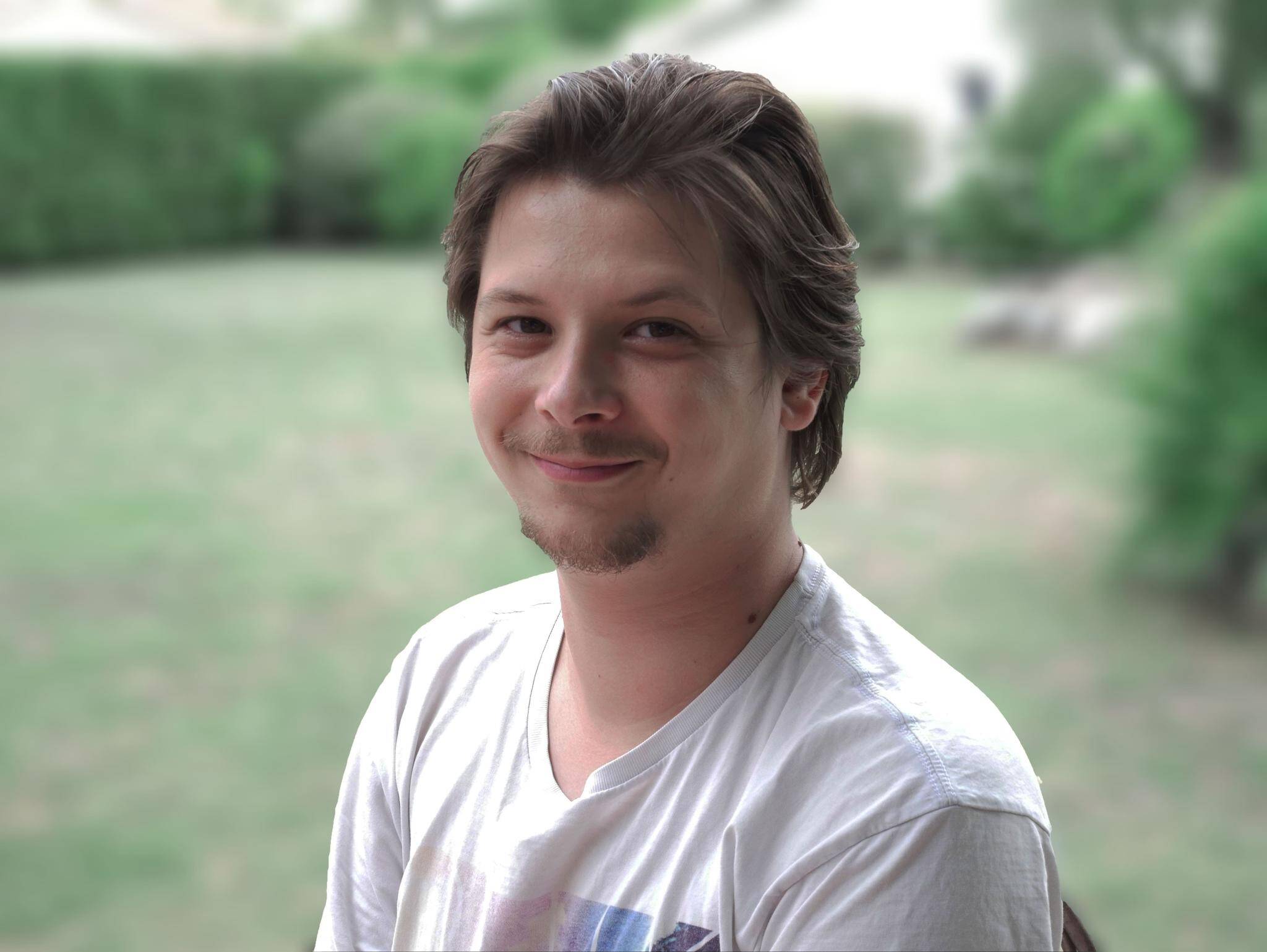 Axel J.