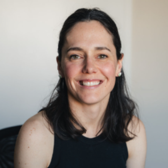 Emily Brummer - Native English Texterin & Markenstrategin