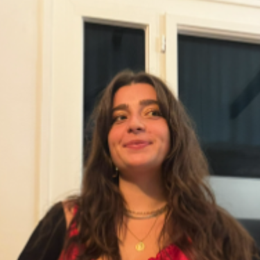 Aurore Naud - Assistante de Production  / Monteuse / Photographe